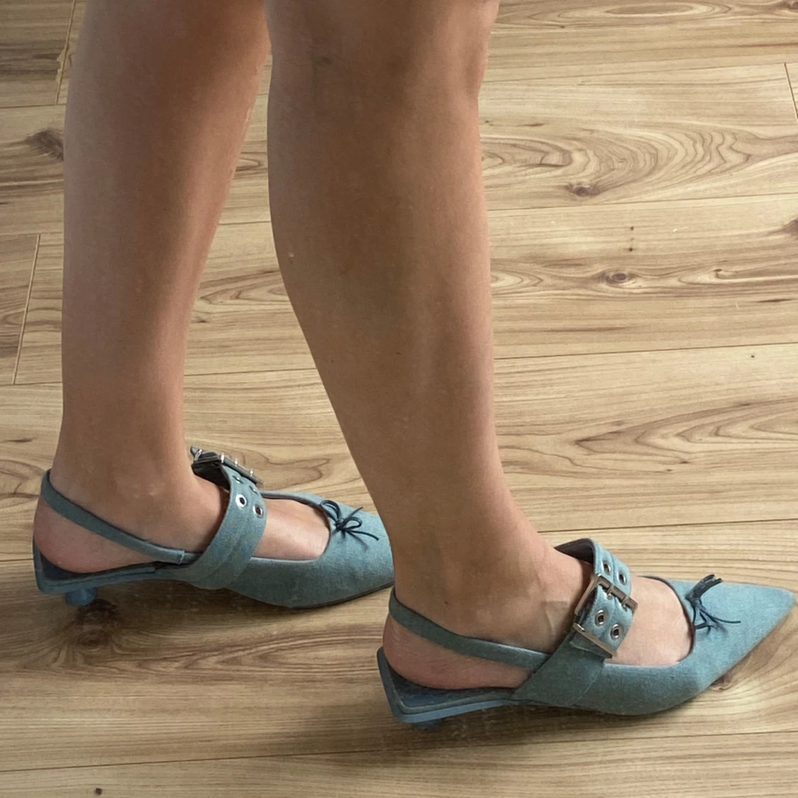 Blå klackskor med spetsig tå - 3