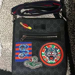 GG supreme patch väska - Vid köp skickas utan tillbehör, endast väskan. 