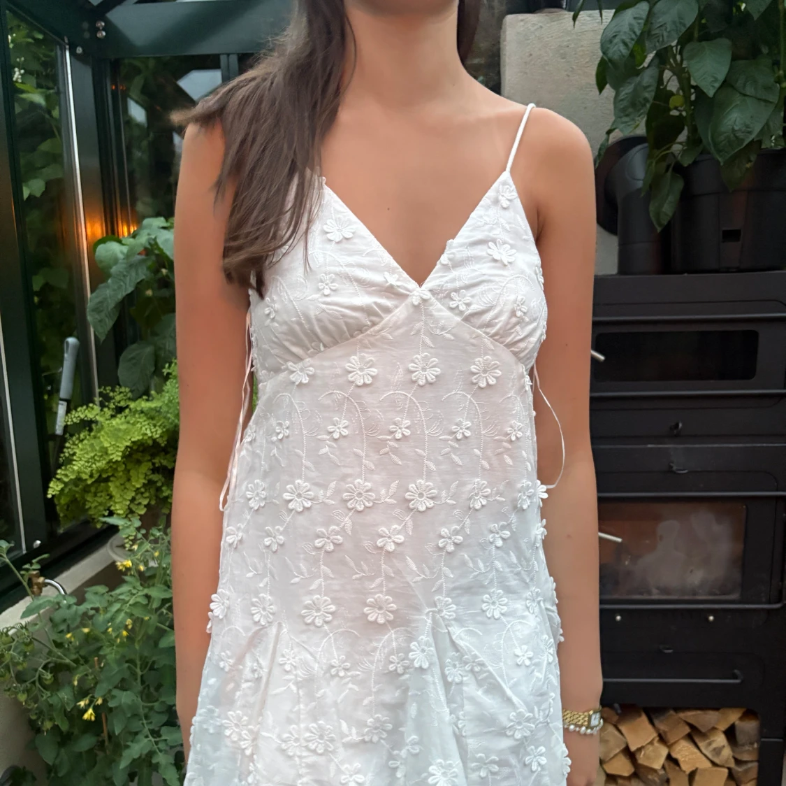 Vit blommig kort sommarklänning - 3