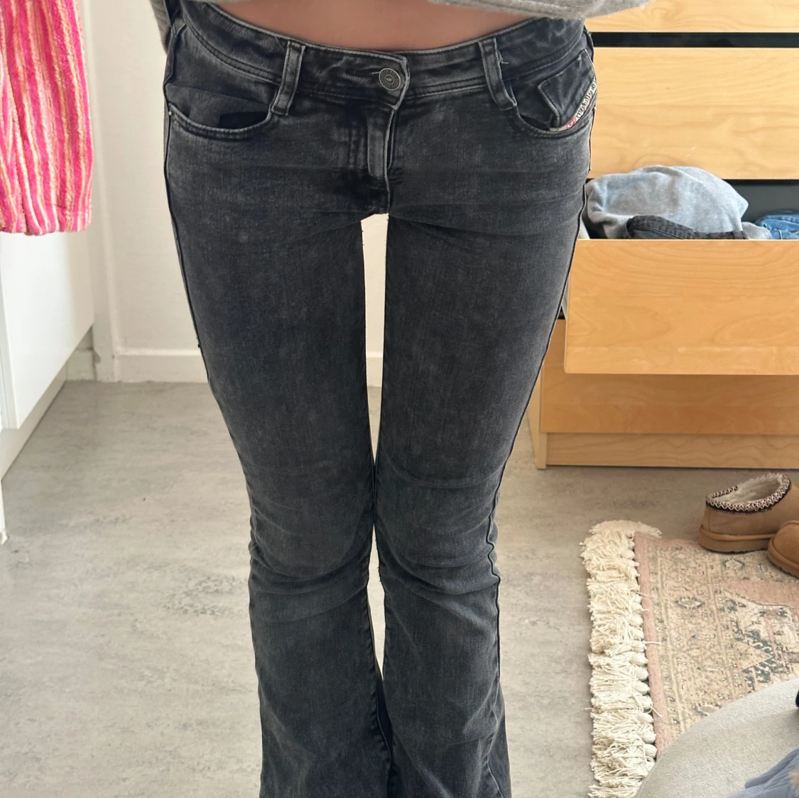 Svarta bootcut jeans från Diesel