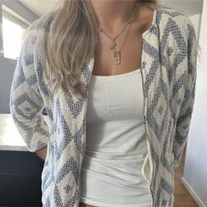 Sommar jacka  - Världens finaste jacka!! Sååå fin tyvärr för liten för mig❤️❤️🙏🙏🥰🥰🥳