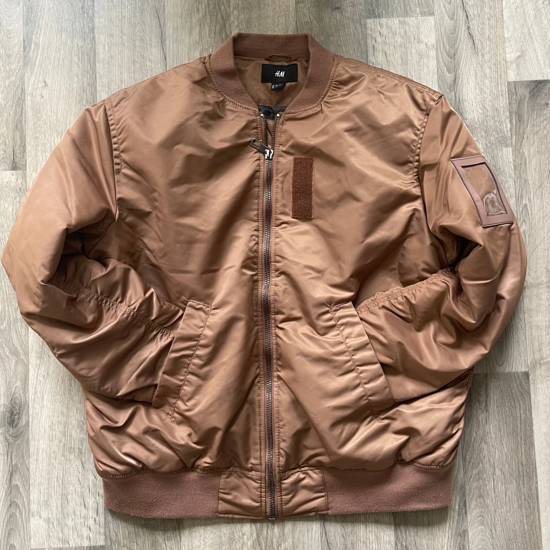 Brun bomberjacka från H&M, storlek L