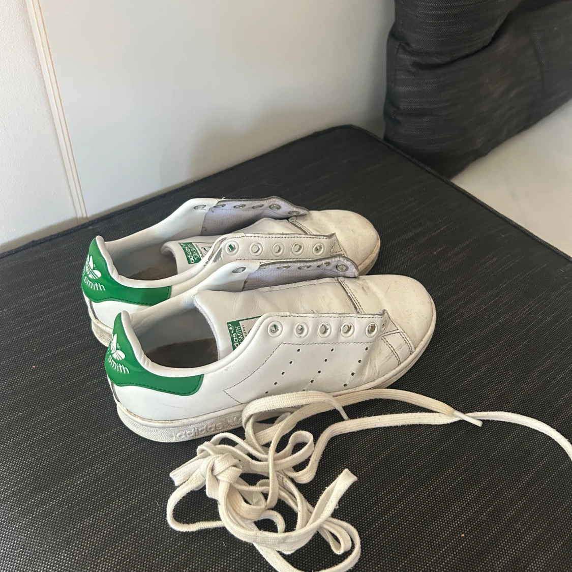 Adidas Stan Smith vita sneakers gröna detaljer