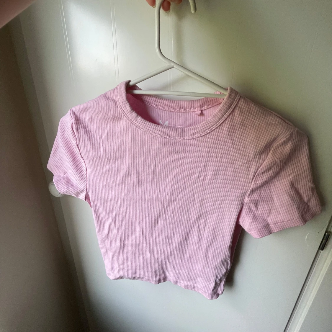 Rosa ribbad croppad topp FSBN Sister - 1