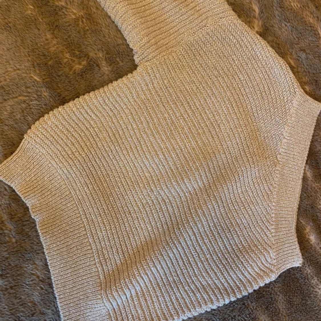 Glittrig beige stickad tröja MNG - 2