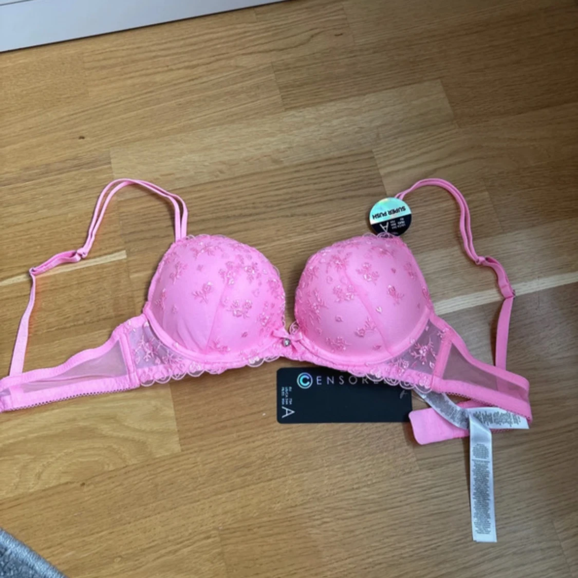 Rosa push-up bh från Censored