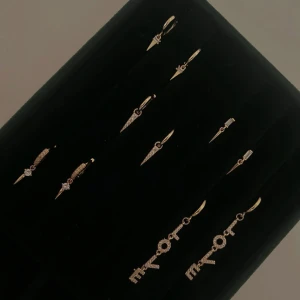 Guld smycken  - 99kr per par 