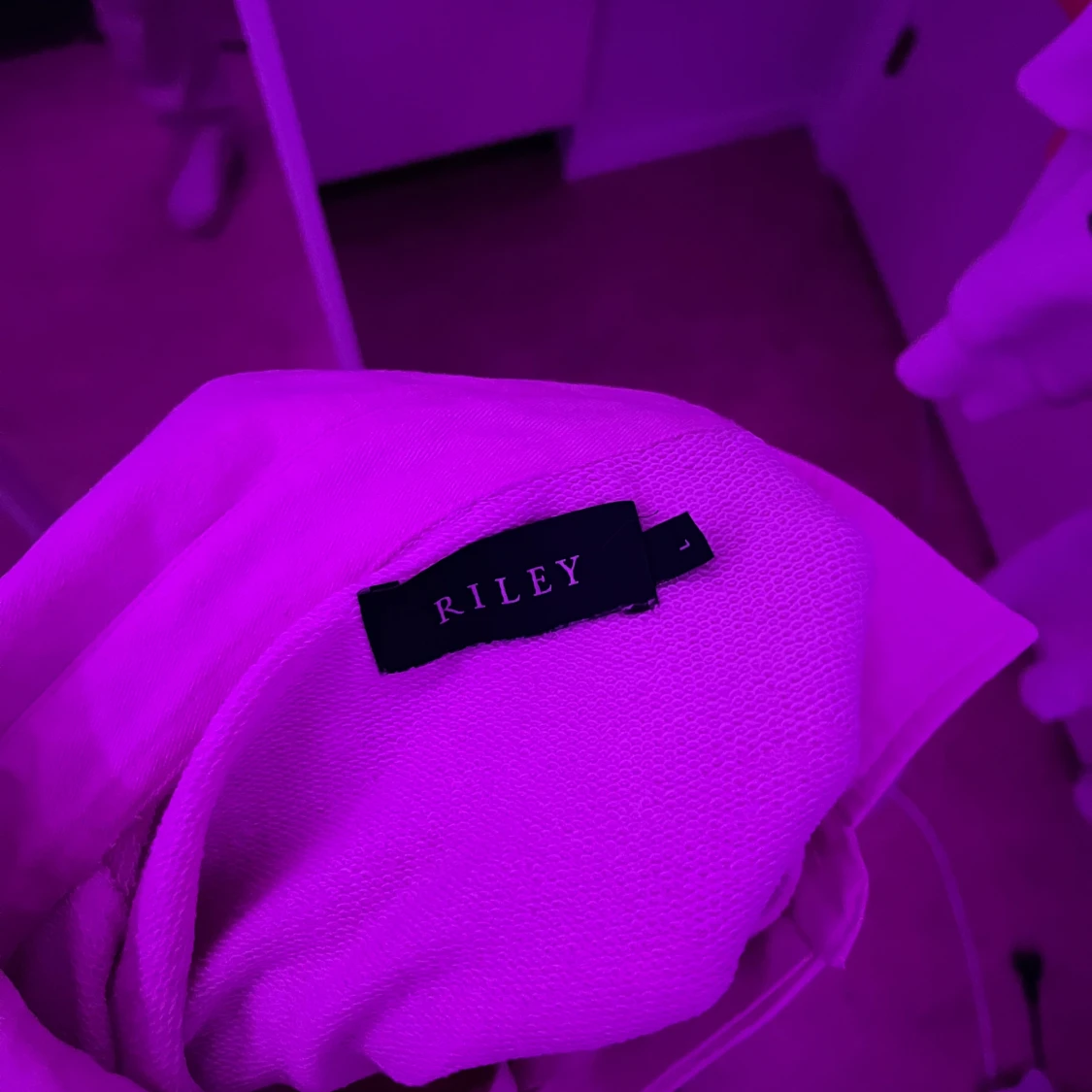 Vit pikétröja från Riley - 3