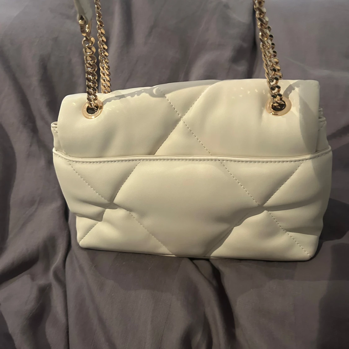 Vit axelväska från BOSS - 3