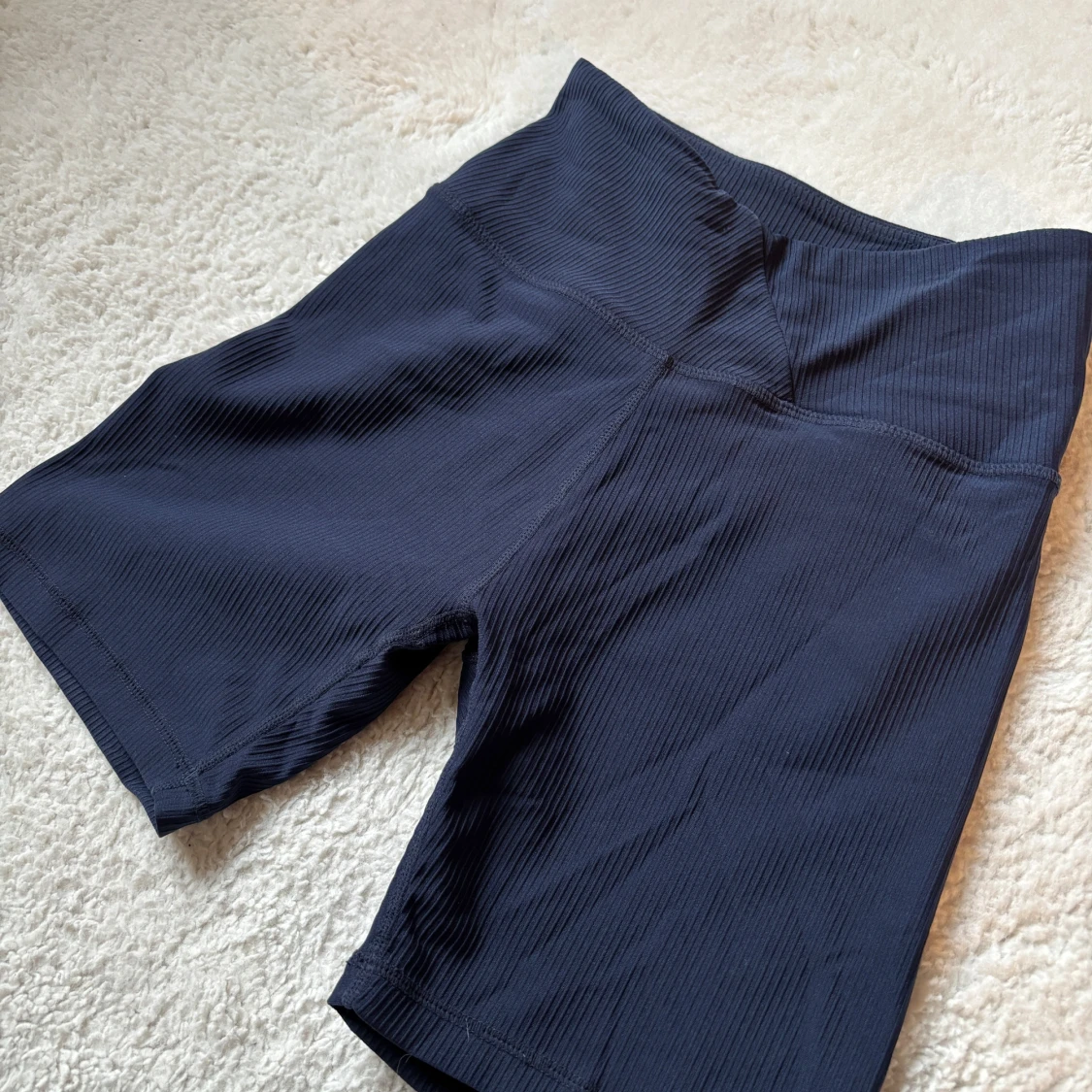 Mörkblå träningsshorts från SOC