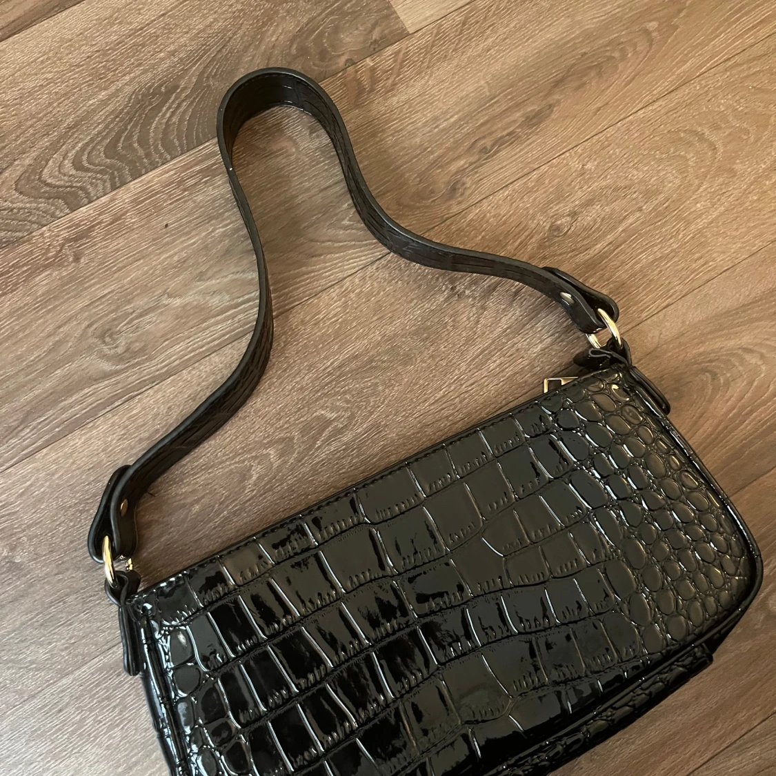 Svart axelväska - 1