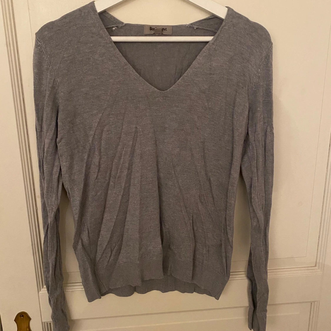 Grå stickad tröja 