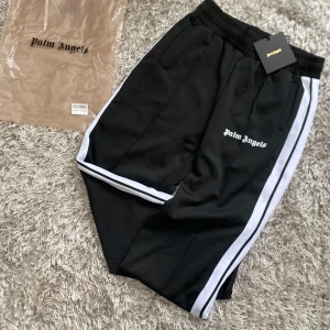 Palm Angels byxor  - Har använt bara några gånger. Mycket bra skick 