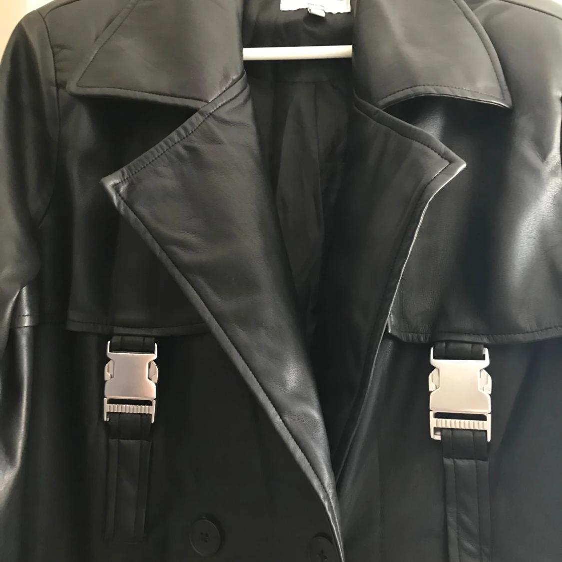 Svart lång kappa  - 2