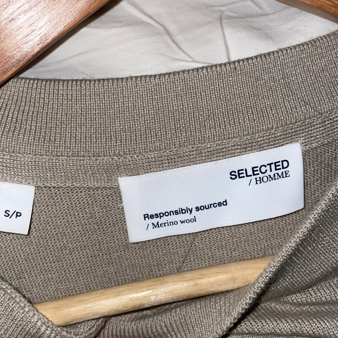 Beige tröja från Selected Homme - 2