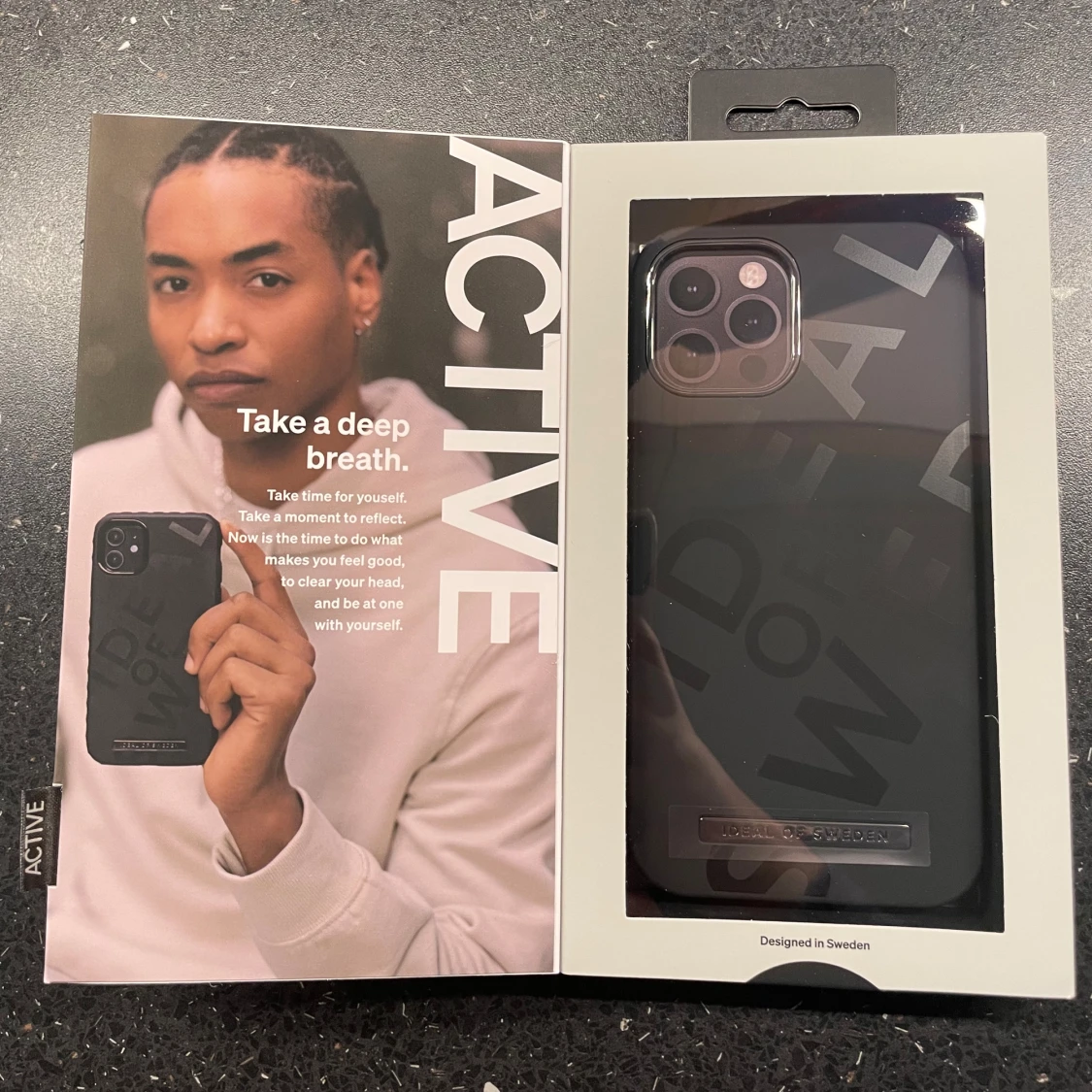 Svart mobilskal från Ideal of Sweden - 2