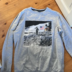 Nasa tröja - Knappt använd! Pris diskuterbart 🥰