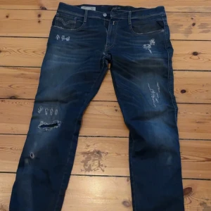 Replay Anbass jeans - Säljer mina riktigt fetta replay Anbass jeans slim fit, w32 väldigt bra skick