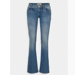 LTB valerie   - Snygga blå bootcut jeans från LTB. Använda 1 gång. Säljer då de är för stora 