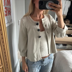 Angora kofta - Så fin och mjuk kofta som innehåller Angora💞