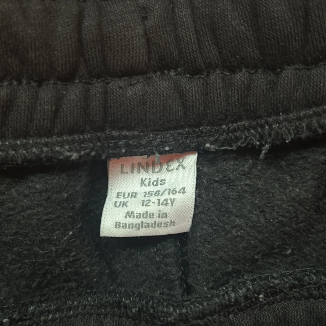 Svarta mjukisbyxor från Lindex - 1