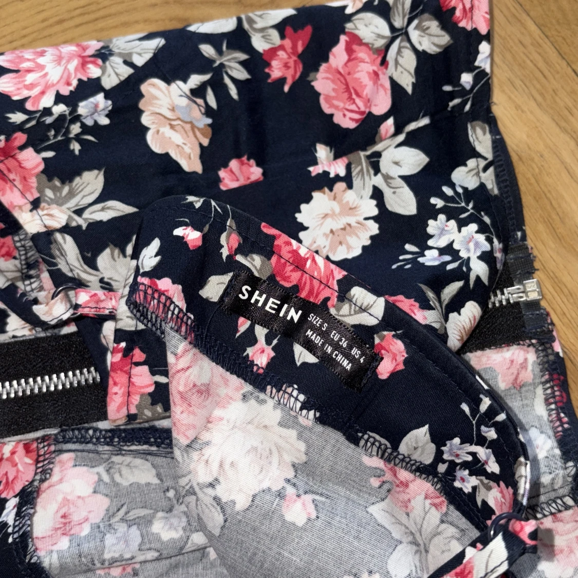 Blommig croppad topp från SHEIN - 2