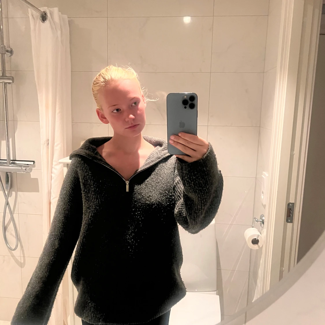 Mörkgrå stickad half zip-tröja H&M