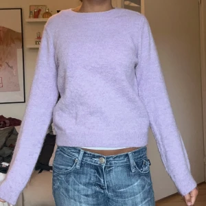 Ljuslila stickad tröja - Stickad tröja från mango i nyskick 💞💞