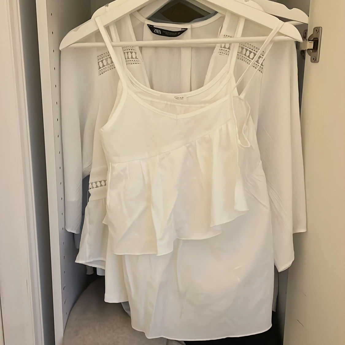 Vit volang-linnetopp från Zara