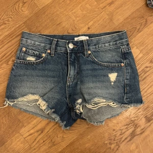 Blå jeansshorts från Gina Tricot - Shorts från Gina tricot💙