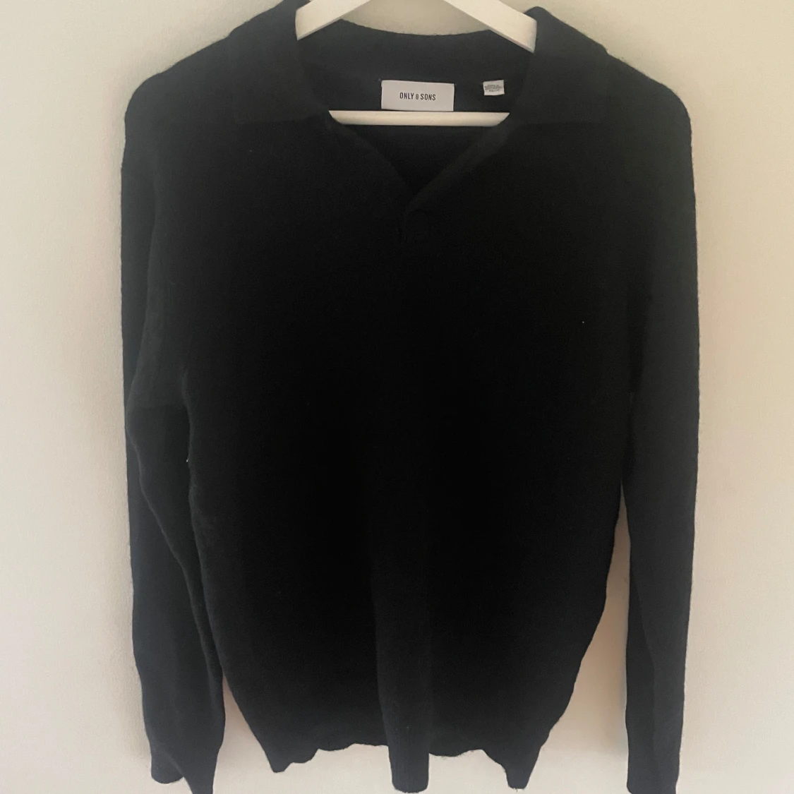 Svart stickad tröja Only & Sons XS