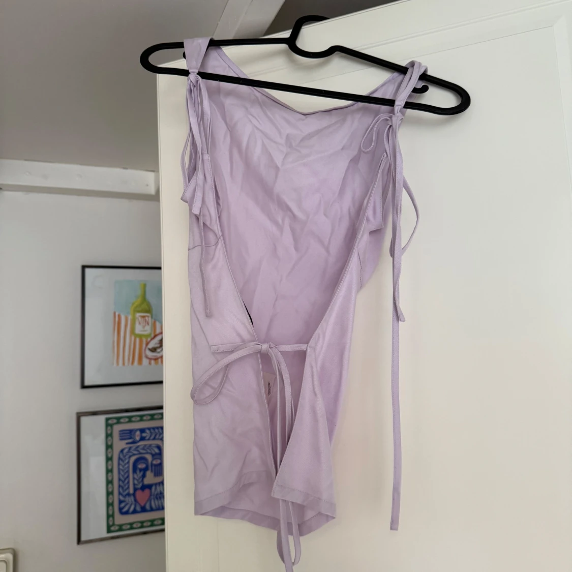 Ljuslila omlottopp från CHIMI