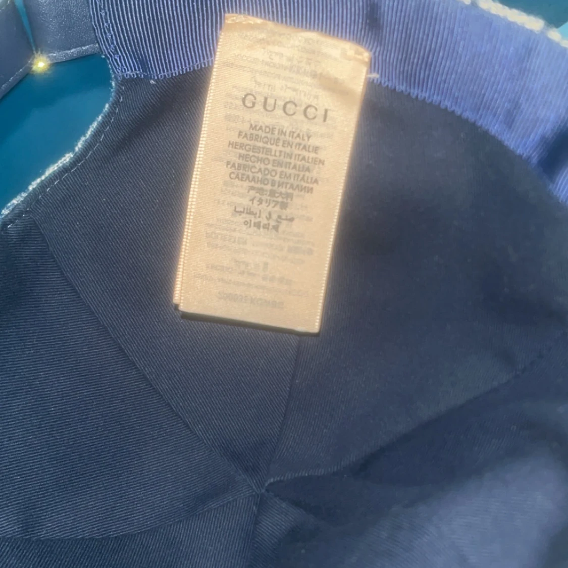 Gucci keps med GG-mönster och röd rand - 4