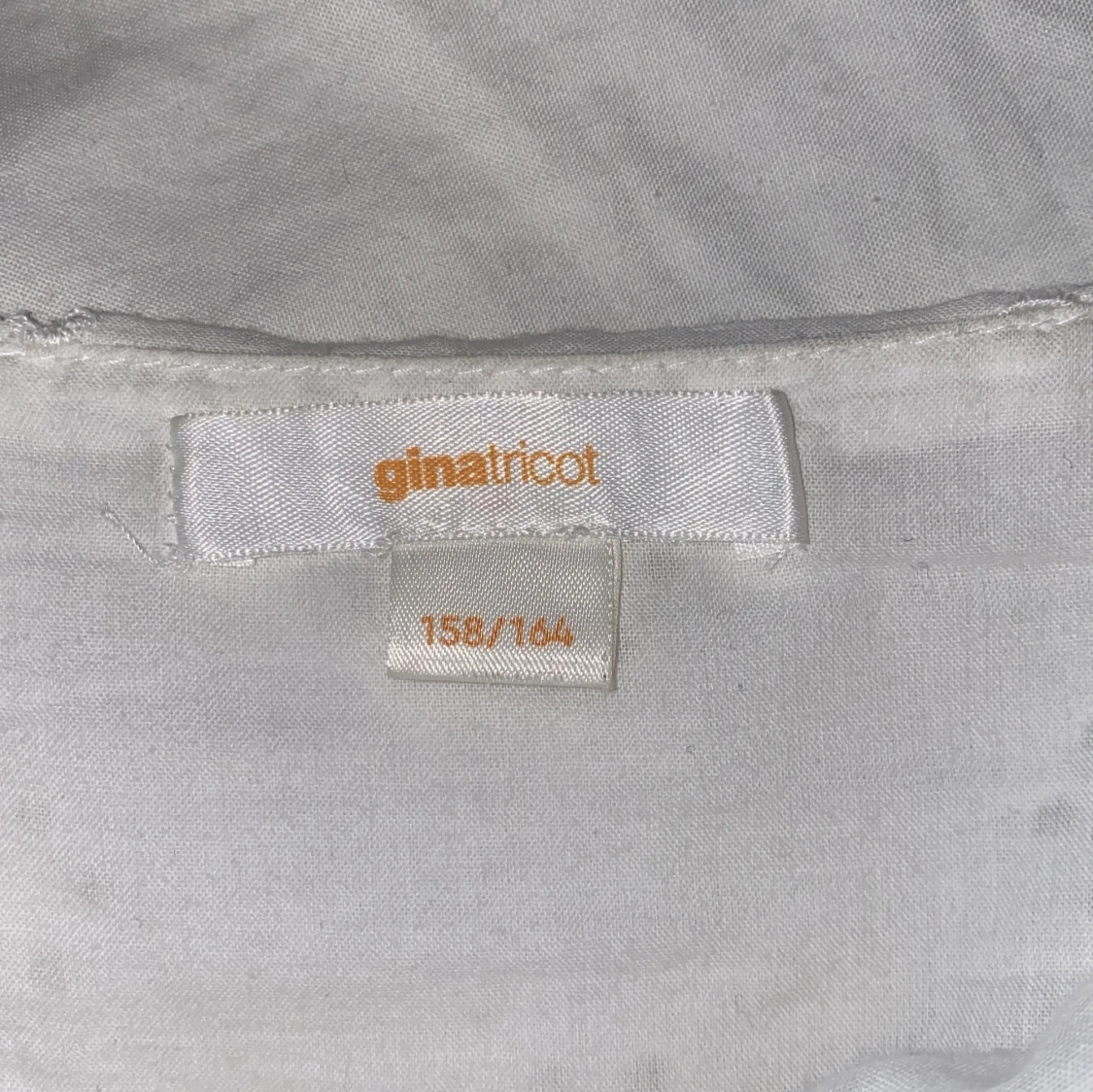 Vit volangtop från Gina Tricot - 2