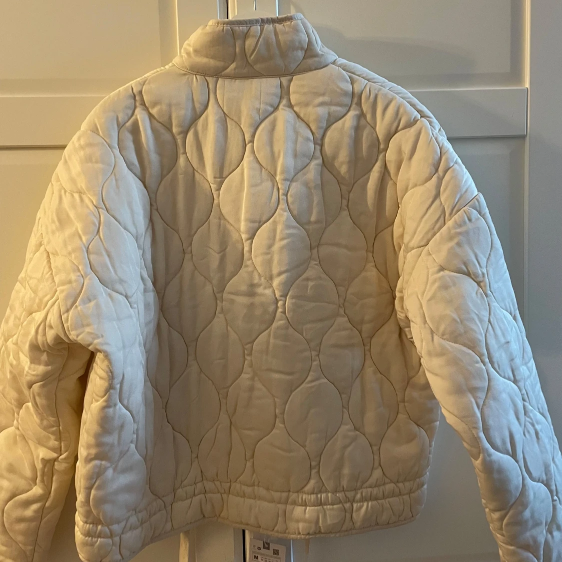 Beige quiltad jacka - 2