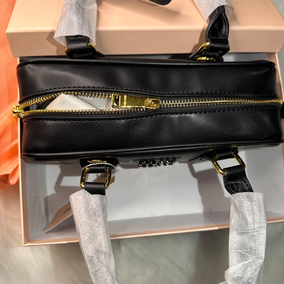 Svart handväska  - 1