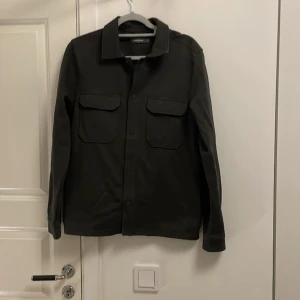 Dressman overshirt - 10/10 skick Ny pris 750kr  Använd fåtal gånger  