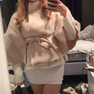 Missäy poncho - Jätte fin kappa från missäy, knappt använd