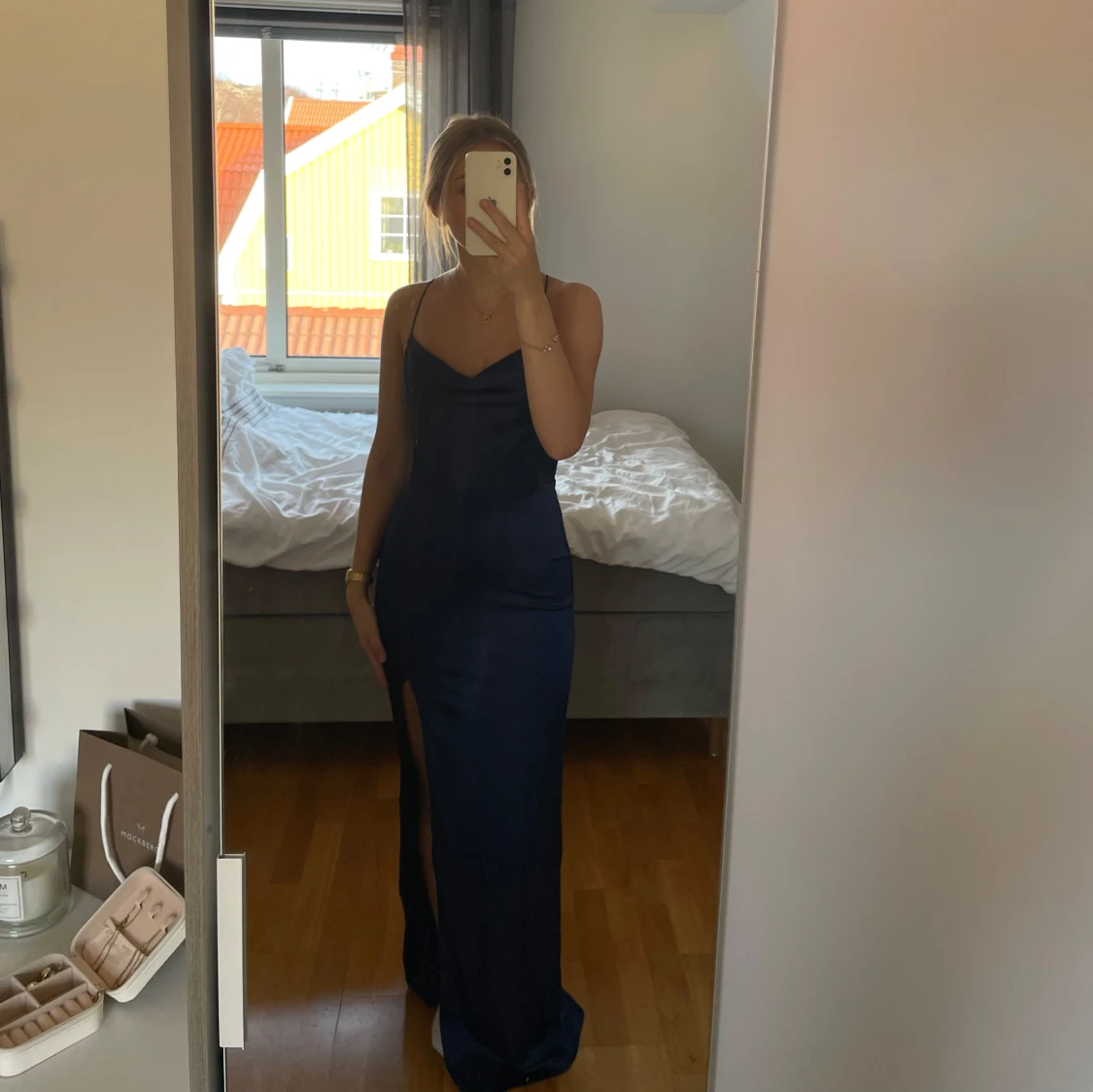 Mörkblå balklänning - 2