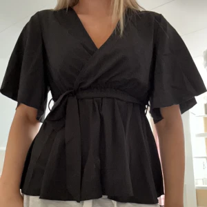 söt blus  - säljer denna söta blusen💓💓