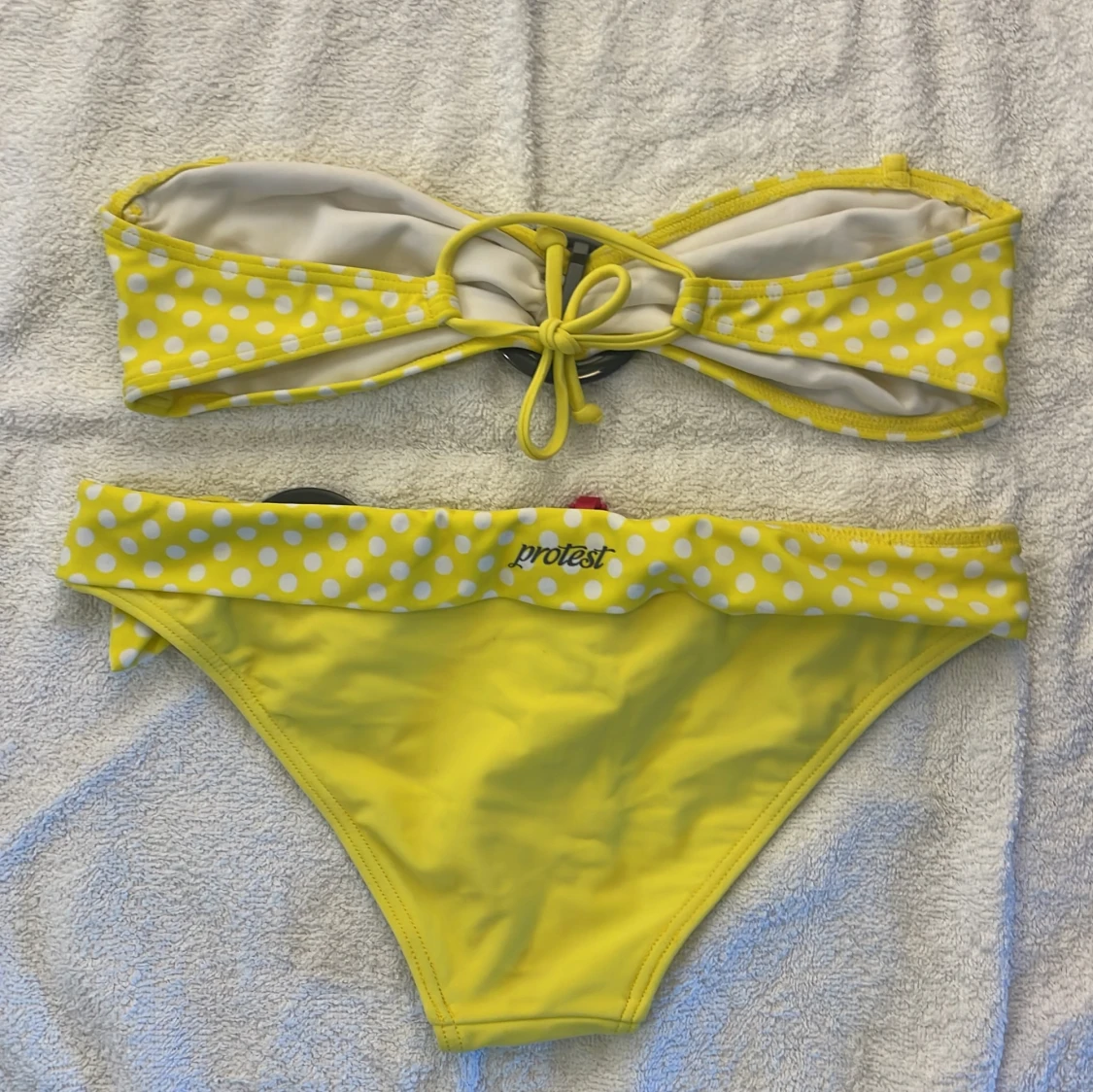 Gul prickig bikini från Protest - 1