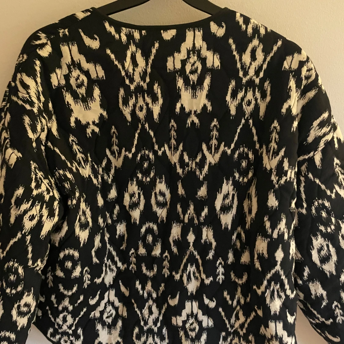 Quiltad mönstrad jacka - 1