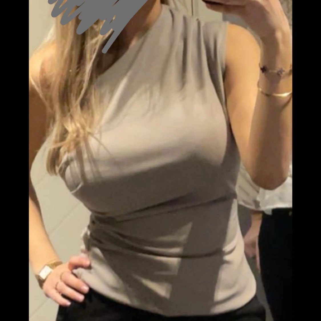 Beige oneshoulder topp från Zara - 1