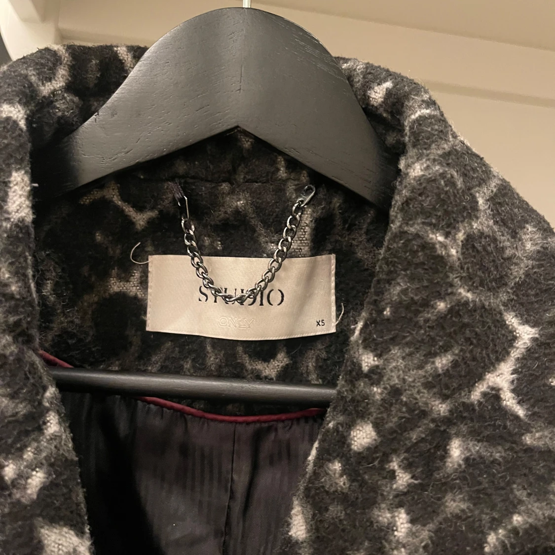 Leopardmönstrad kappa från Studio - 3