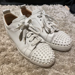 Loubs 42 - Tja säljer mina loubs. Dem är äkta, kan behövas en tvätt. Skriv om ni undrar nått