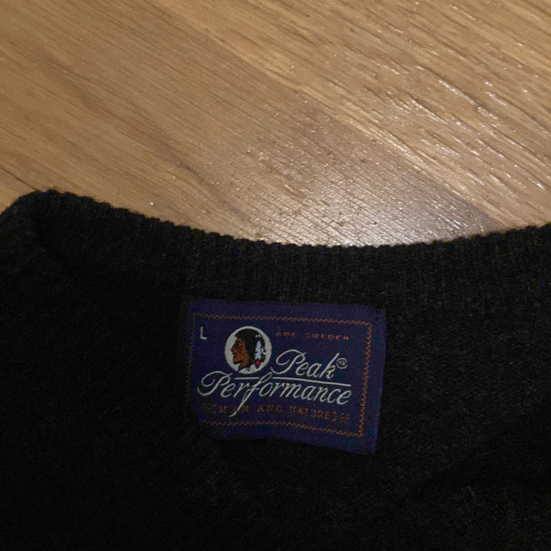 Mörkgrå ullväst från Peak Performance - 1