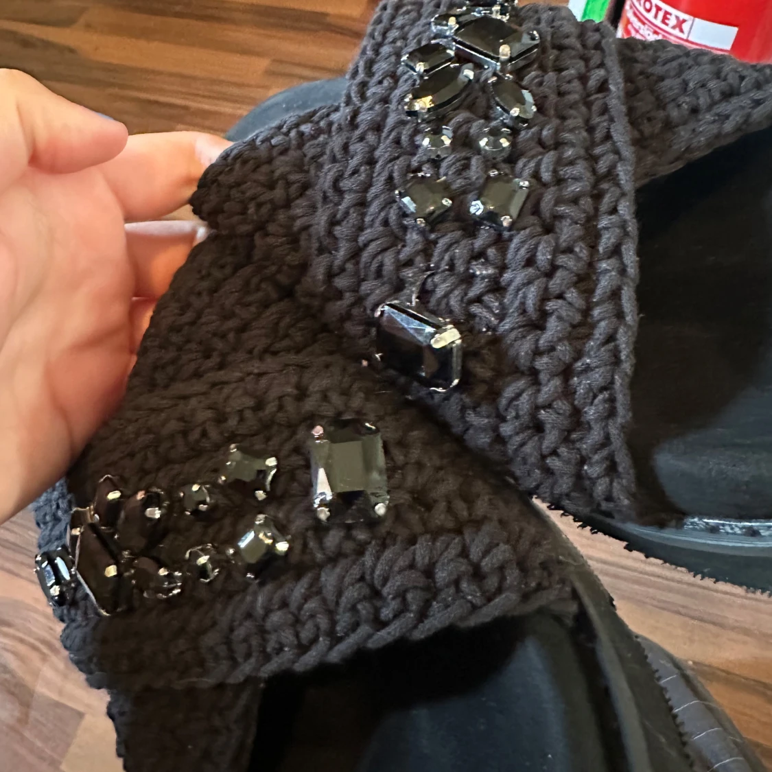 Svarta sandaler med pärldetaljer från XIT - 4