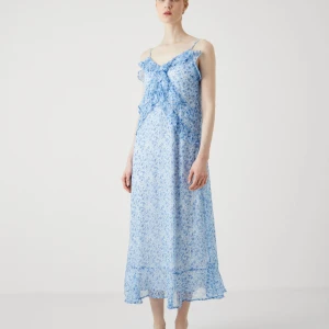 Blommig blå långklänning Vero Moda - Använd fåtal gånger💓