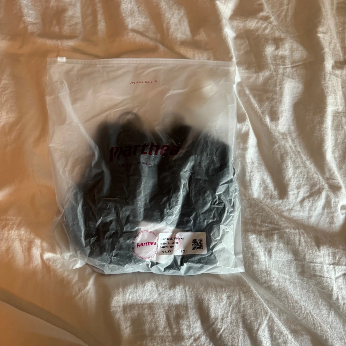 Glittrig kort klänning  - 2