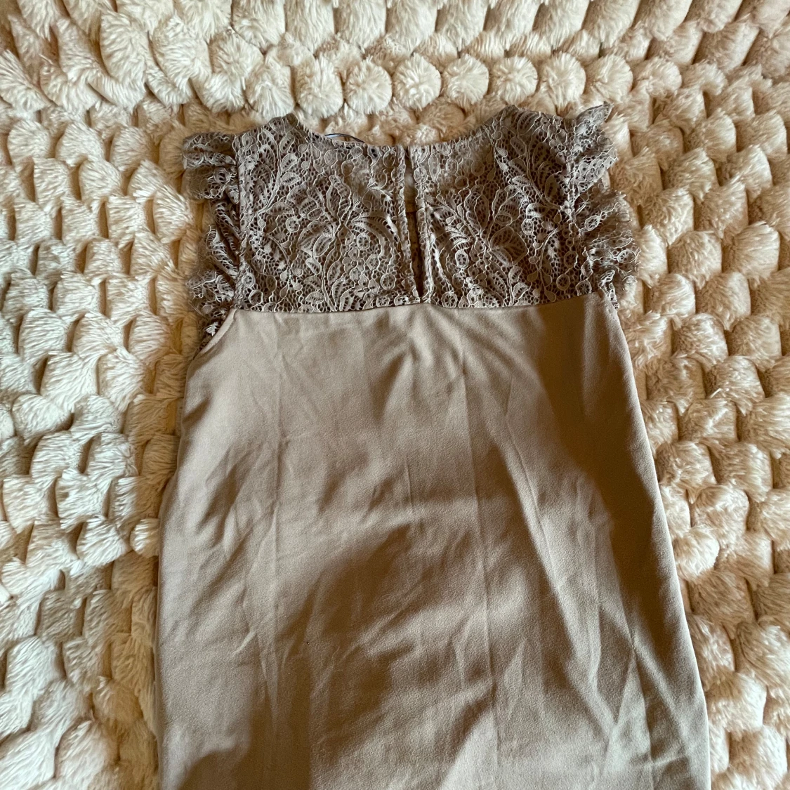 Beige spetsblus från Vero Moda - 1